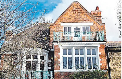 Impresivna kuća nalazi se u centru Londona, uz poznati park Kensington Gardens