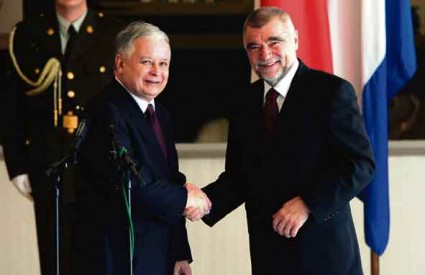 Predsjednici Lach Kaczynski i Stjepan Mesić bilateralne su odnose Poljske i Hrvatske ocijenili dobrima