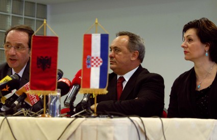 Prvo veleposanstvo Kosova u regiji otvorit će se u Hrvatskoj 