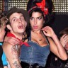 Amy Winehouse se razvela od  Blakea Fielder-Civila