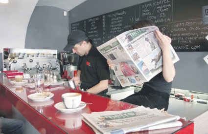 Novine uz kavu