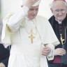 Papa se distancira od obraćenika