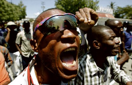 Haiti potresaju nasilni prosvjedi gladnog stanovništva