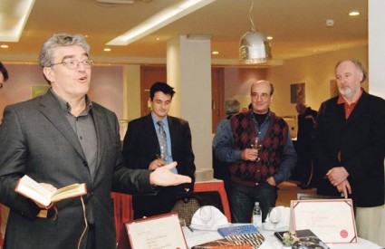 Slobodan Prosperov Novak predsjednik je Nacionalnog odbora za proslavu Držićeve godine.