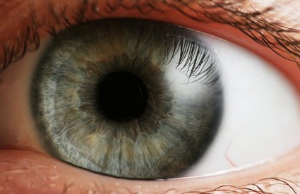 Kratkovidne, dalekovidne i osobe s astigmatizmom mogu se podvrgnuti korekciji vida laserom