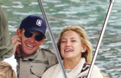 Par se nije razdvajao na ovogodišnjem filmskom festivalu u Cannesu, a na zabavi Dolce&Gabbane stalno su se ljubili