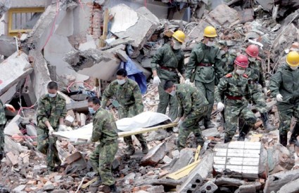 Spasioci su 64 sata nakon potresa izvukli i 11-godišnjakinju