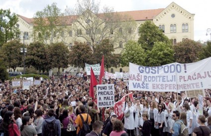 U Zagrebu se na prosvjedu okupilo oko tri tisuće studenata, u drugim gradovima bilo ih je puno manje  