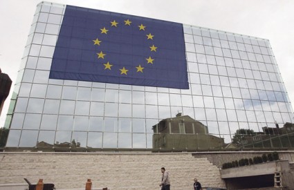 Zgrada parlamenta Bosne i Hercegovine jučer je bila ukrašena zastavom Europske unije   