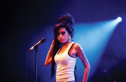 Amy Winehouse je preminula