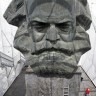 Marx pod šatorom