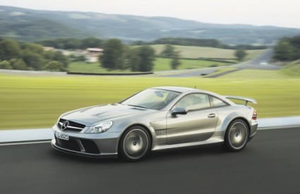 SL 65 Black Series do stotke sprinta za 3,9 sekundi