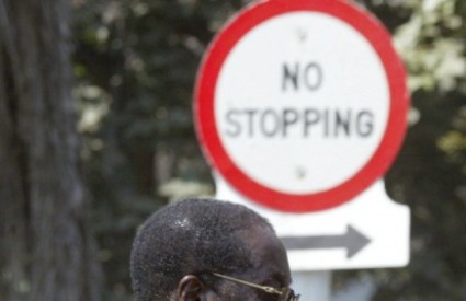 Robert Mugabe dolazi na otvaranje parlamenta