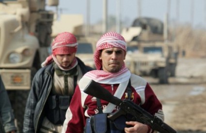 Pripadnici CLC-a (Zabrinuti lokalni građani) i sunitske milicije pomažu Amerikancima protiv Al Qaide u Iraku