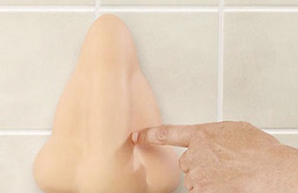Stisnite i iz desne nosnice procurit će samo čisti tekući sapun. Pranje ruku posebno će se dopasti klincima koje inače morati tjerati da se operu.