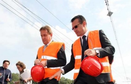 Šef Delegacije Europske Komisije u Hrvatskoj, Vincent Degert i Ministar prometa Božidar Kalmeta na otvaranju radova