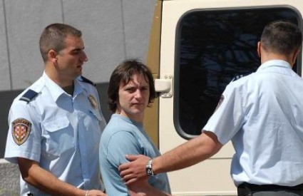 Jakša Cvitanović na odlasku s jednog od saslušanja Jakša Cvitanović na odlasku s jednog od saslušanja
