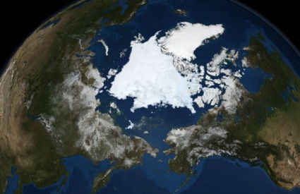 Dok se prepucava oko granica arktički led topi se rekordnom brzinom