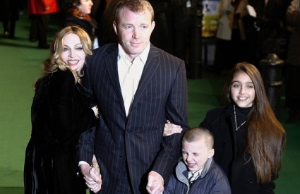 Madonna, Ritchie, Rocco i Lurdes na premijeri filma u siječnju 2007.