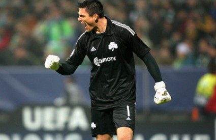 Mario Galinović slavi drugi gol u gostima protiv Werdera
