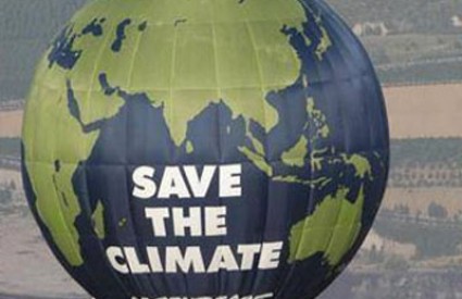 Greenpeace je dosljedan u svojoj borbi Greenpeace je dosljedan u svojoj borbi