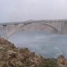 Zatvoren Paški most
