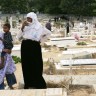 Stanovnici Gaze otvaraju stare grobove 