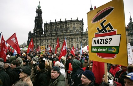 Protuprosvjedni skup u Dresdenu.