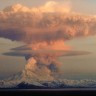 Eruptirao Mt. Redoubt na Aljaski 