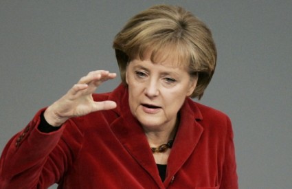 Iako se u početku protivila, Angela Merkel shvatila je da je pomoć Grčkoj ustvari pomoć Europi