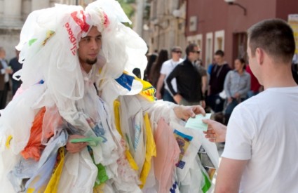 Što se sve može napraviti od plastičnih vrećica