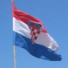 Uhićeni kradljivci hrvatske zastave s veleposlanstva