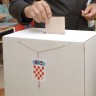 Otvorena birališta za predsjedničke izbore, snijeg otežao proceduru