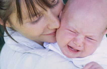 Dojenačke kolike su užasno frustrirajuće iskustvo i za bebu i za roditelje
