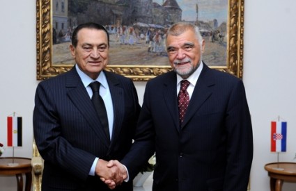 Hosni Mubarak prije dvije godine bio je i u Hrvatskoj kada se sastao s tadašnjim predsjednikom Mesićem