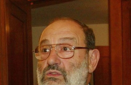 Umro je Umberto Eco