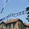 Ukraden natpis "Arbeit macht frei" s ulaza u Auschwitz