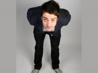 Na stand up komediju - TOM CRAINE (ENG) idu: