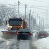 Snijeg stvara probleme u prometu u Lici i Dalmaciji