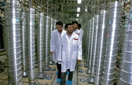 Predsjednik Ahmadinedžad tijekom posjeta Natanzu
