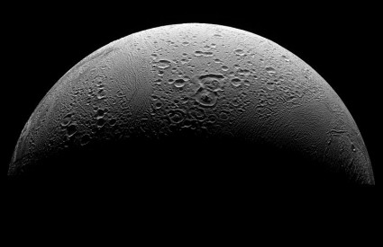 Maleni Enceladus ima sve potrebno za život