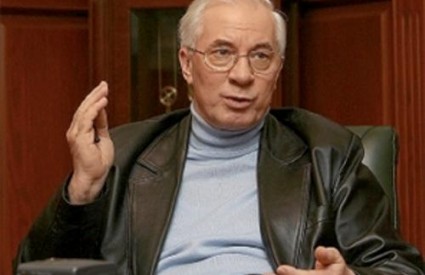 Azarov se povukao