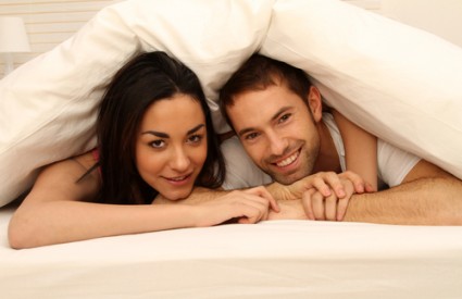kako zadovoljiti muskarca u krevetu poze