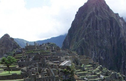 Macchu Pichu je sveto mjesto Macchu Pichu je sveto mjesto