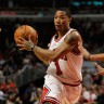 Derrick Rose godinu dana izvan terena