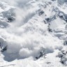 Alpiniste zatrpala lavina, za jednim se još traga