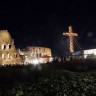 Benedikt XVI. predvodio tradicionalni Križni put u Koloseumu