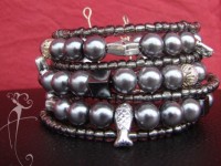 Narukvicu s poludragim kamenom OSVAJA: