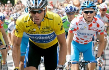 Lance Armstrong odustaje od borbe