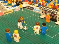 Lego kocke igraju nogomet, SAD-Engleska
